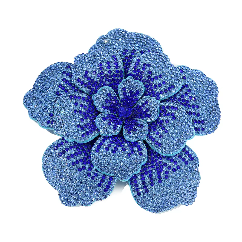 Broche tridimensionnelle en strass camélia Rose pour femmes