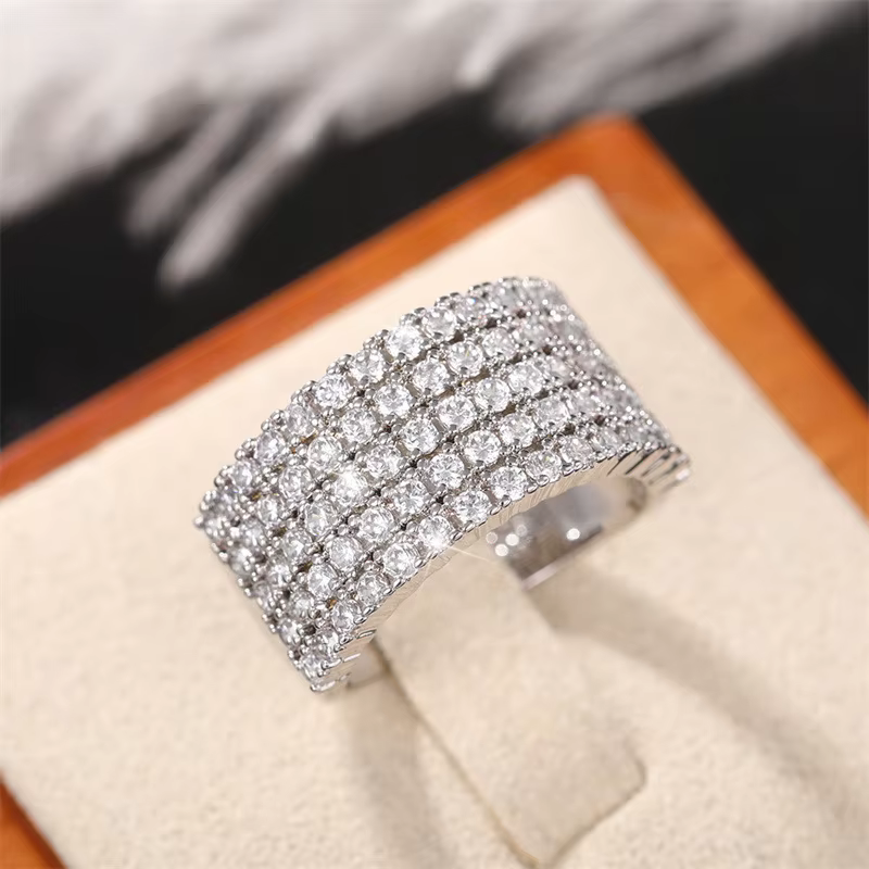 Bague de Fiançailles en Argent avec Cinq Rangées de Diamants