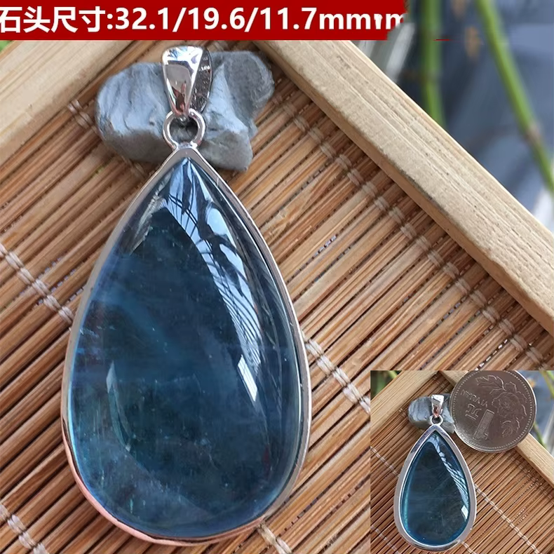 Collier pendentif bouddhisme aigue-marine bleue naturelle pour femme