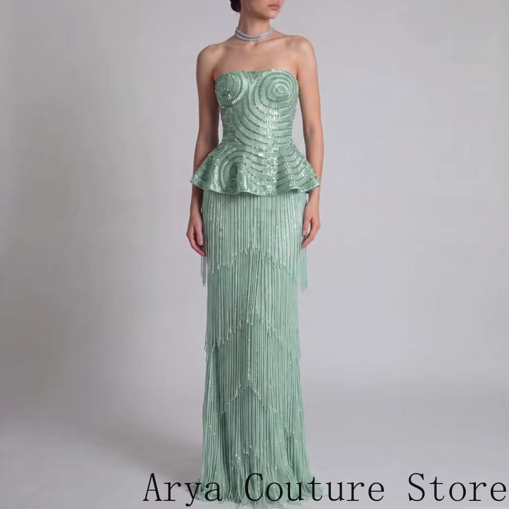 Robe de soirée sirène vert sauge frais avec franges