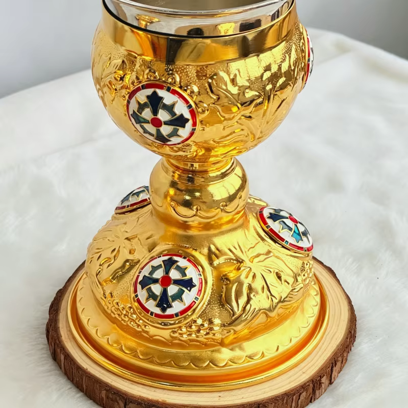 Ensemble d'autel orthodoxe en métal doré