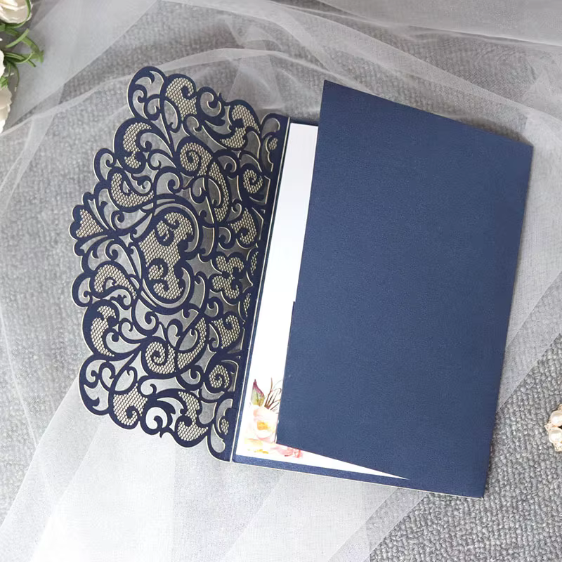 Carte d'invitation de mariage découpée au Laser européenne