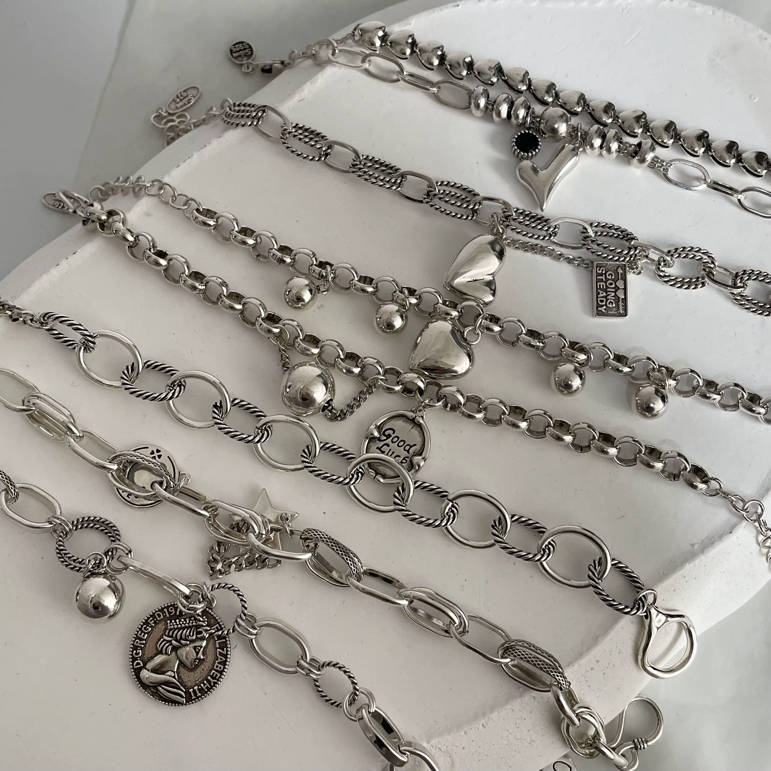 Bracelet en métal en argent regardé 100% pour femme