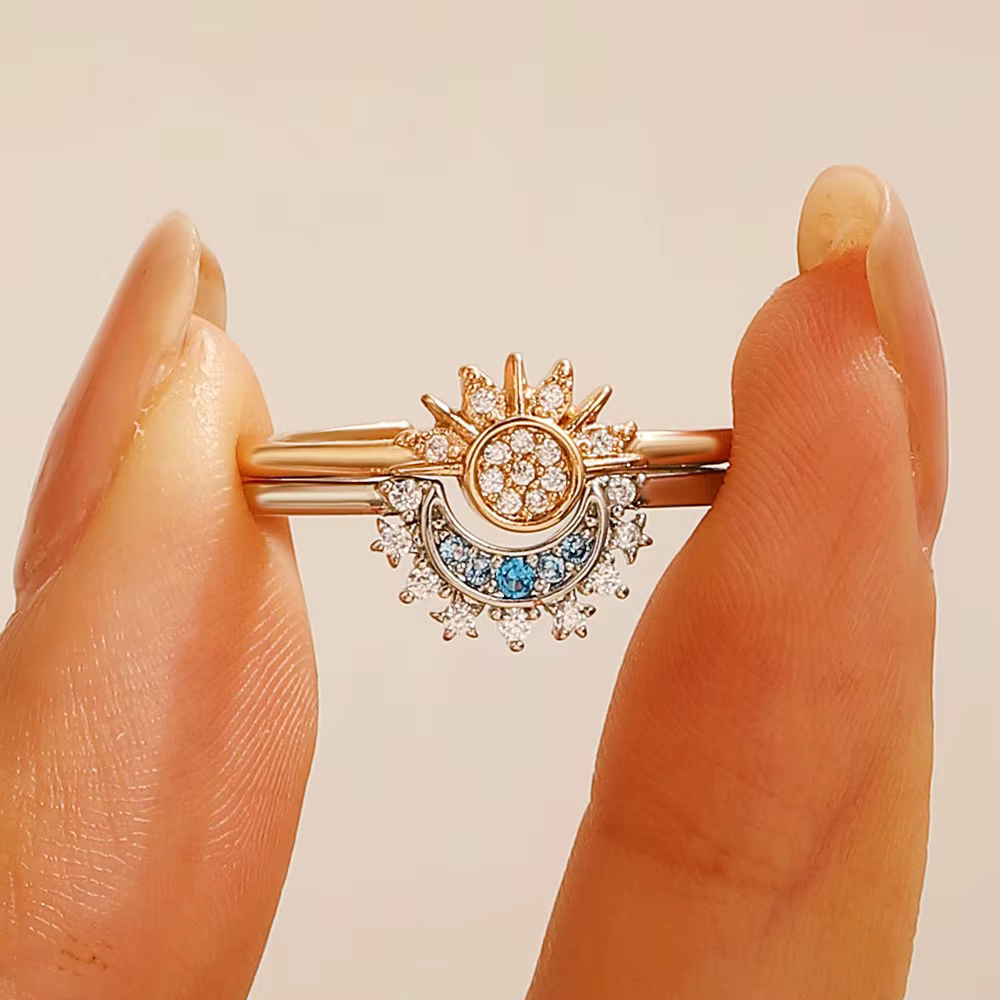 Nouvelle bague en cristal bleu céleste étincelant avec lune