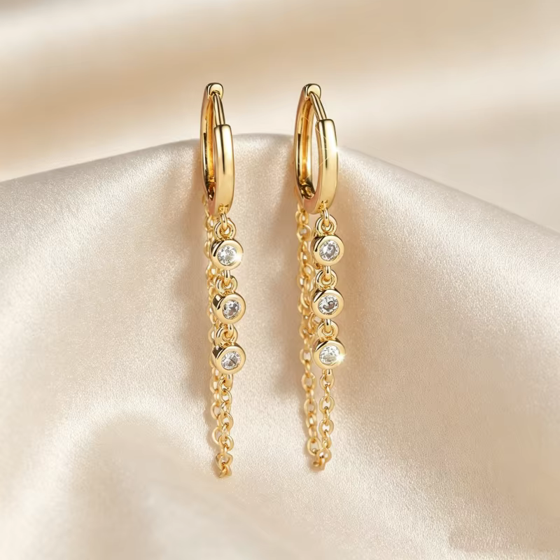 Boucles d'oreilles longues de luxe françaises avec plusieurs couches de chaînes et strass pour femmes