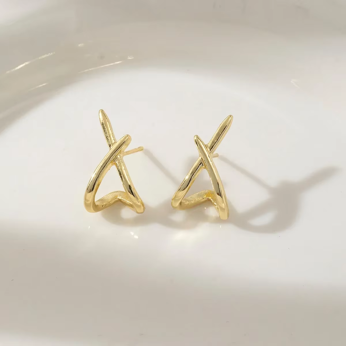 LATS – boucles d'oreilles croisées couleur or pour femmes