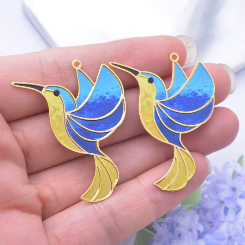 6 pièces AD3349 nouveau Design en laiton plaqué or colibri breloques colorées peint mignon Animal pendentif bijoux boucle d'oreille accessoires