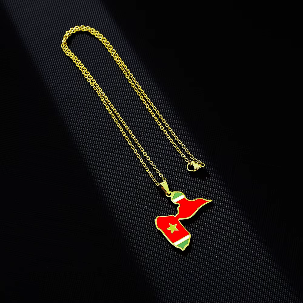 Émail Guadeloupe carte drapeau en acier inoxydable collier pendentif femmes Guadeloupean couleur or ethnique fête anniversaire bijoux cadeaux
