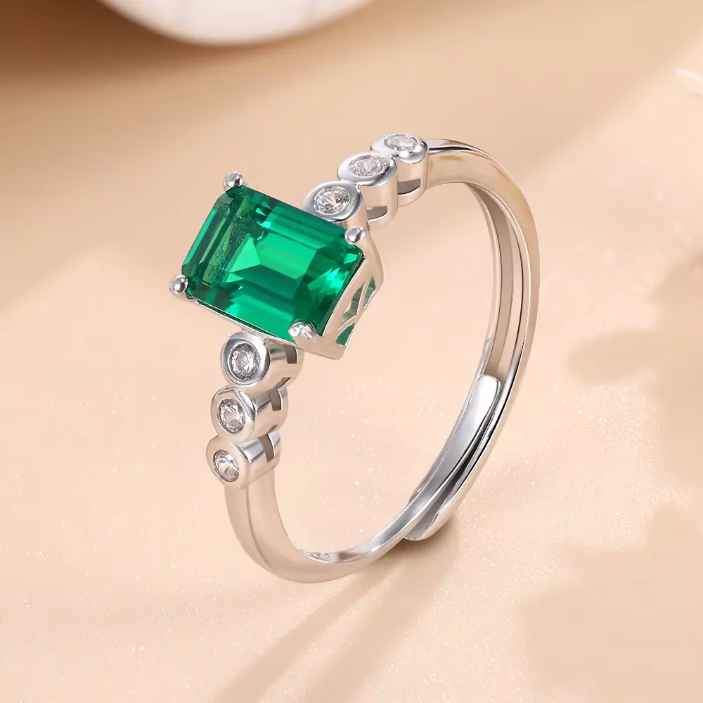 Bague ajustable LinkerLove en argent sterling 925 avec émeraude 1 carat
