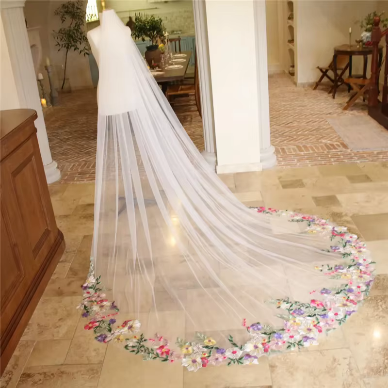 Voiles de mariée de mariage cathédrale florale colorée avec peigne