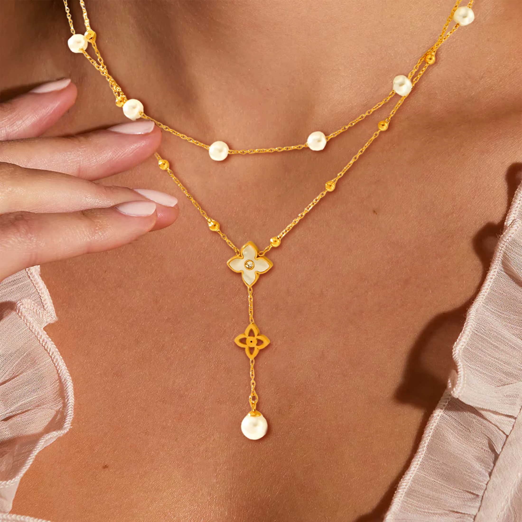 Pendentif trèfle à quatre feuilles en perles avec zircone
