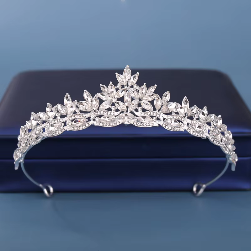 Coiffure de mariée couronne de cheveux ornement