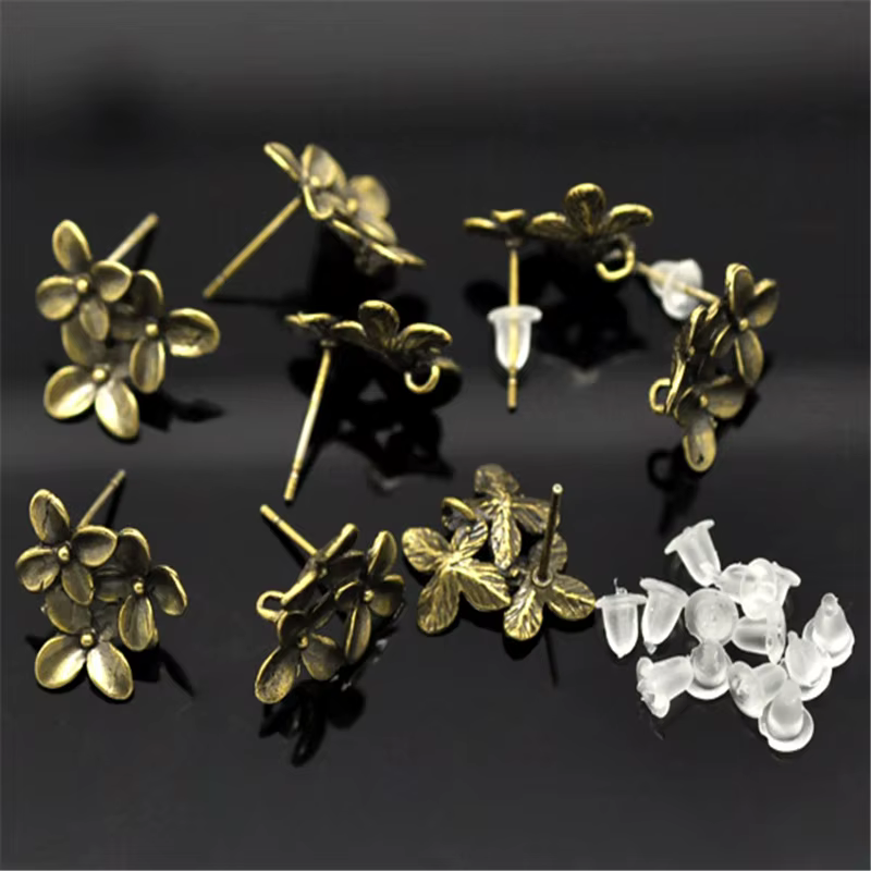 Doreen Box-Boucles d'Oreilles Fleur en Bronze Antique avec Bouchons