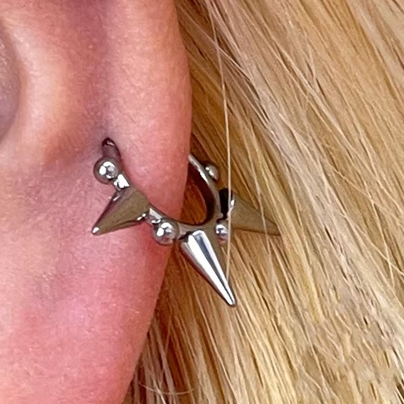 Bijoux gothiques 1 pièces boucles d'oreilles à rivets mode coréenne géométrique à pointes Rivet cerceaux