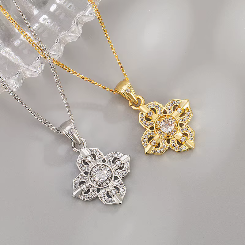 Ensemble de bijoux tendance 2026 - Design minimaliste de Clover
