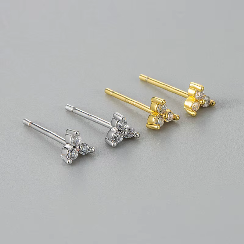 4 pièces 18K plaqué or fleur ronde Piercing boucles d'oreilles ensemble pour les femmes en acier inoxydable Zircon Punk boucle d'oreille bijoux à la mode aretes