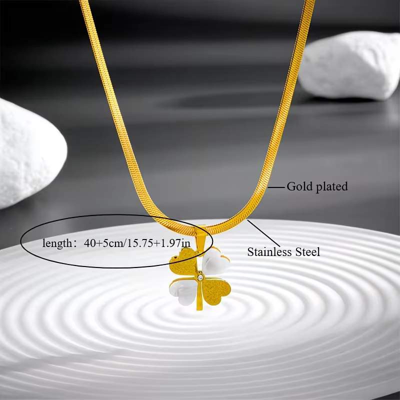 Collier pendentif trèfle à quatre feuilles porte-bonheur