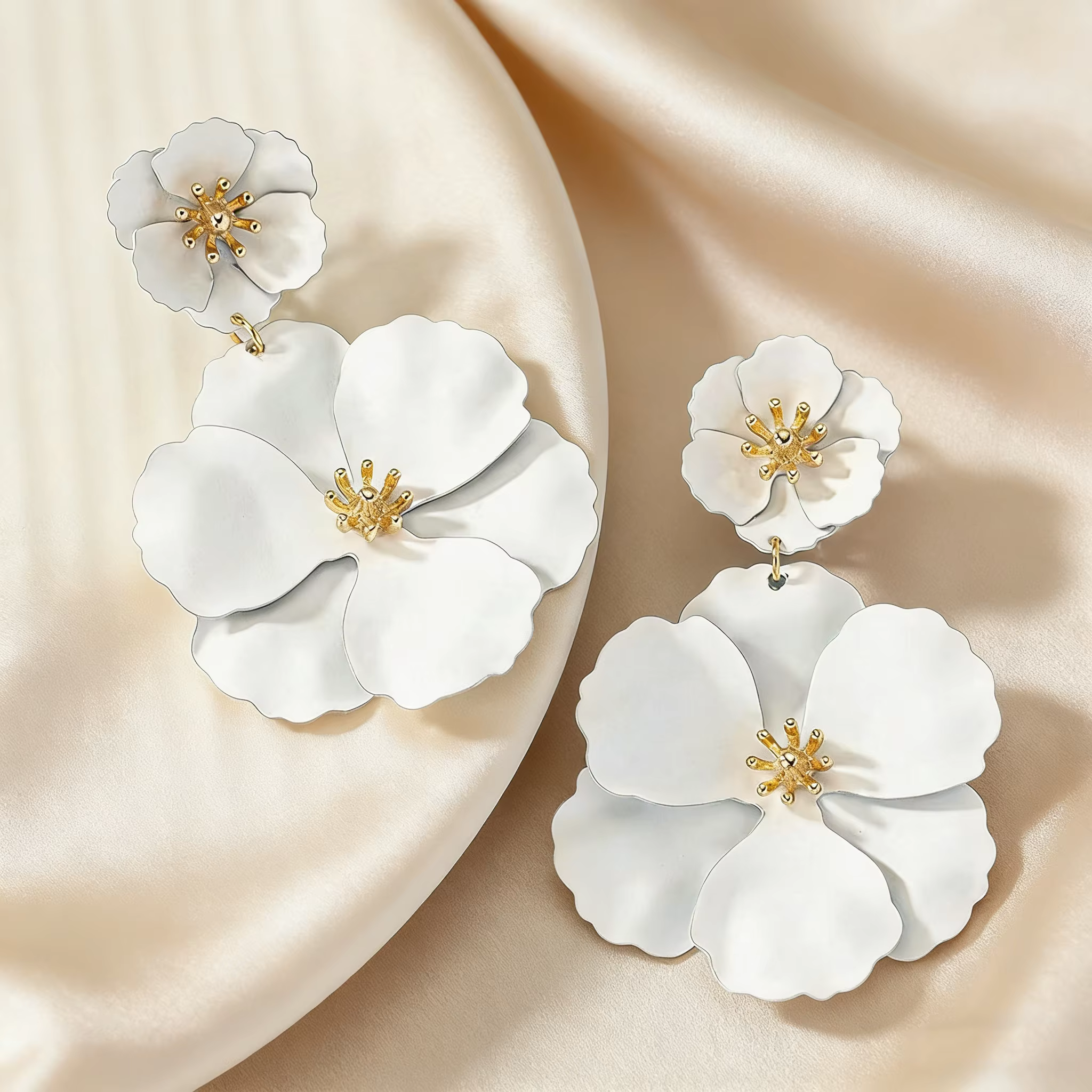 Boucles d'oreilles pendantes à fleurs multiples exagérées