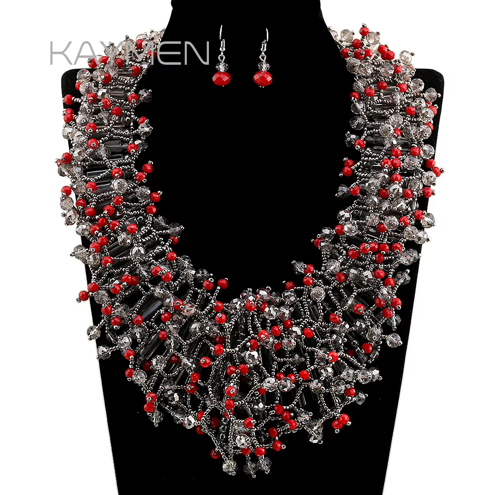 Ensemble de colliers de luxe en cristal
