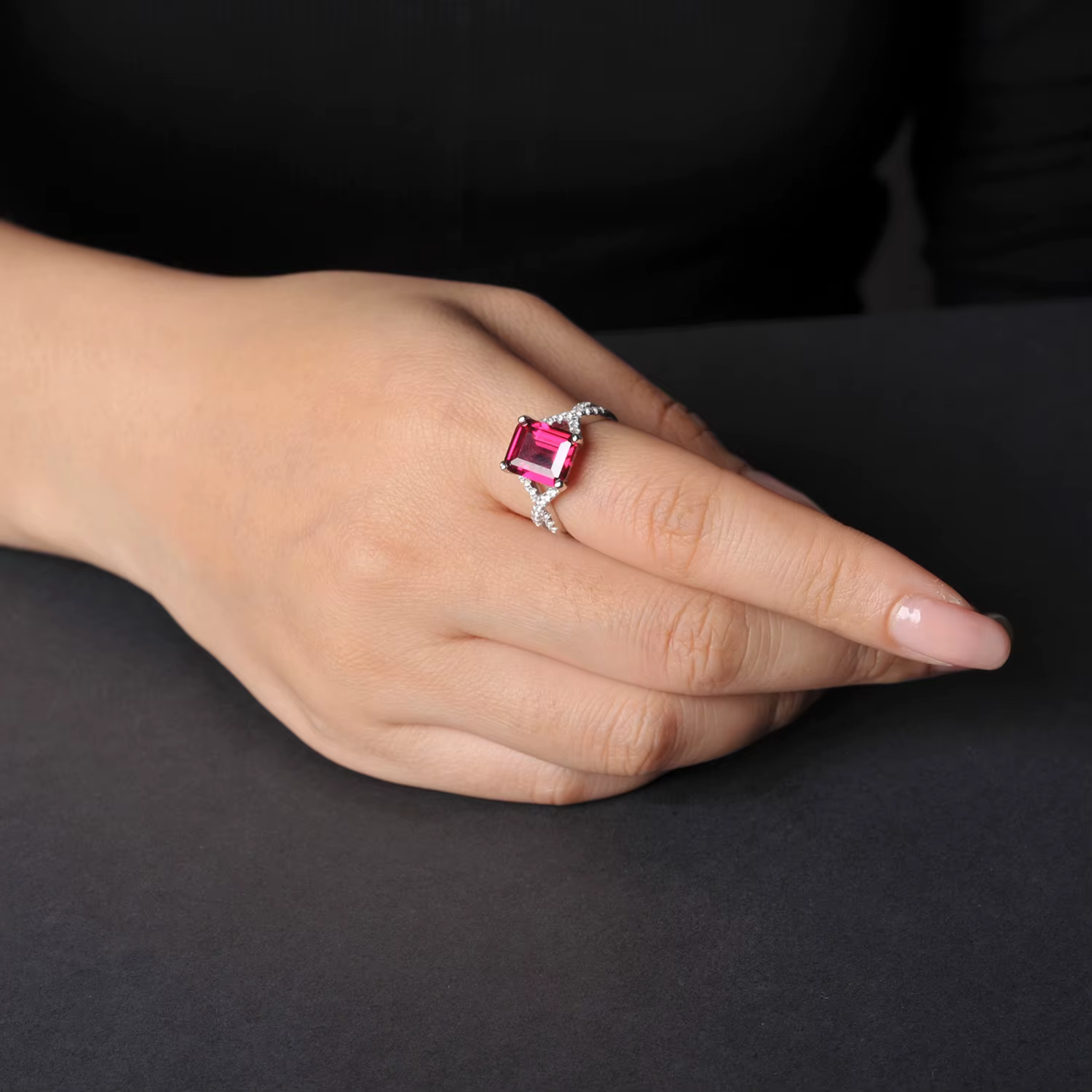 Bague de fiançailles et de promesse Potiy en argent sterling 925 avec rubis rouge synthétique de 4