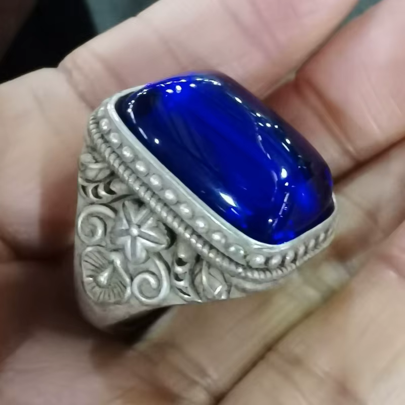 Bague vintage en aigue-marine naturelle
