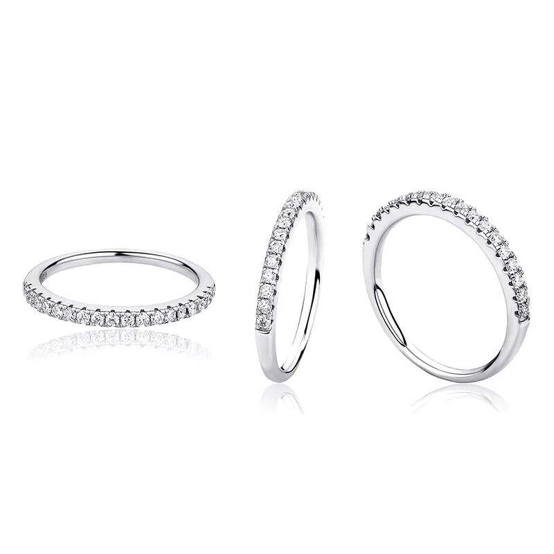 Bague Eternity en Moissanite Pleine