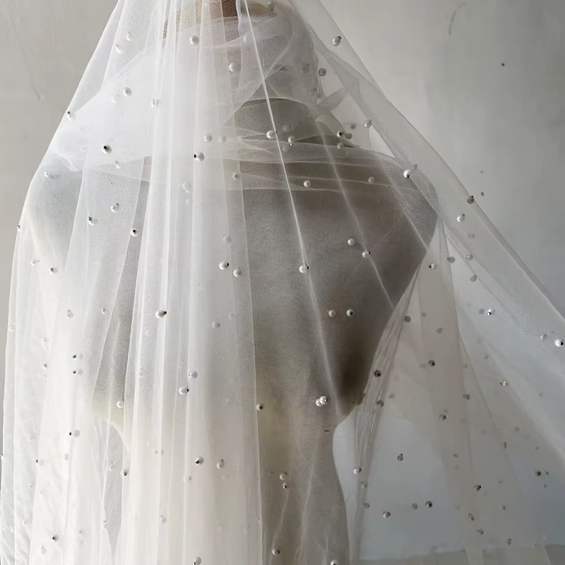 Superposition élégante de nappe en mousseline de soie perlée – Décor luxueux de réception de mariage et de douche nuptiale – Parfait pour les tables à desserts et les fêtes