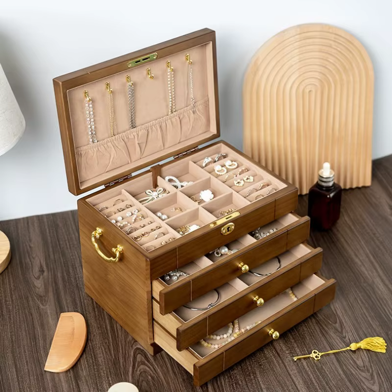 Boîte à bijoux en bois