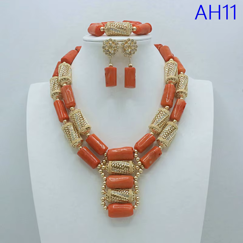 Ensemble de bijoux en grandes perles de corail, mode nigériane