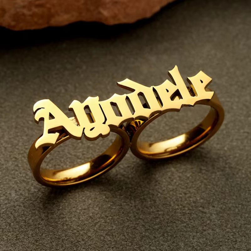 Bague avec nom en acier inoxydable pour hommes