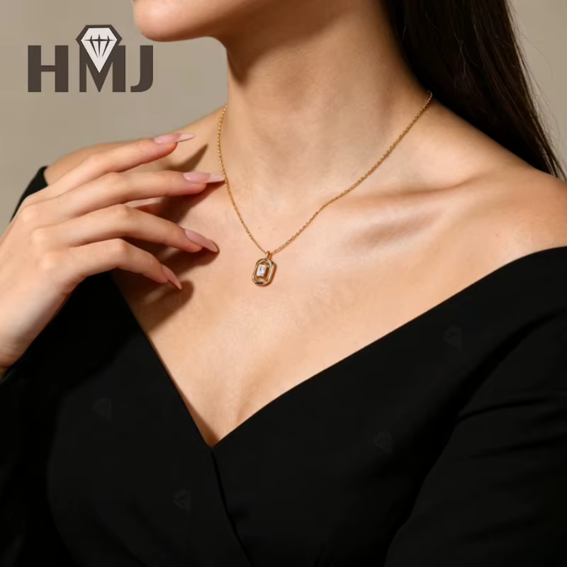 Pendentif vintage en moissanite