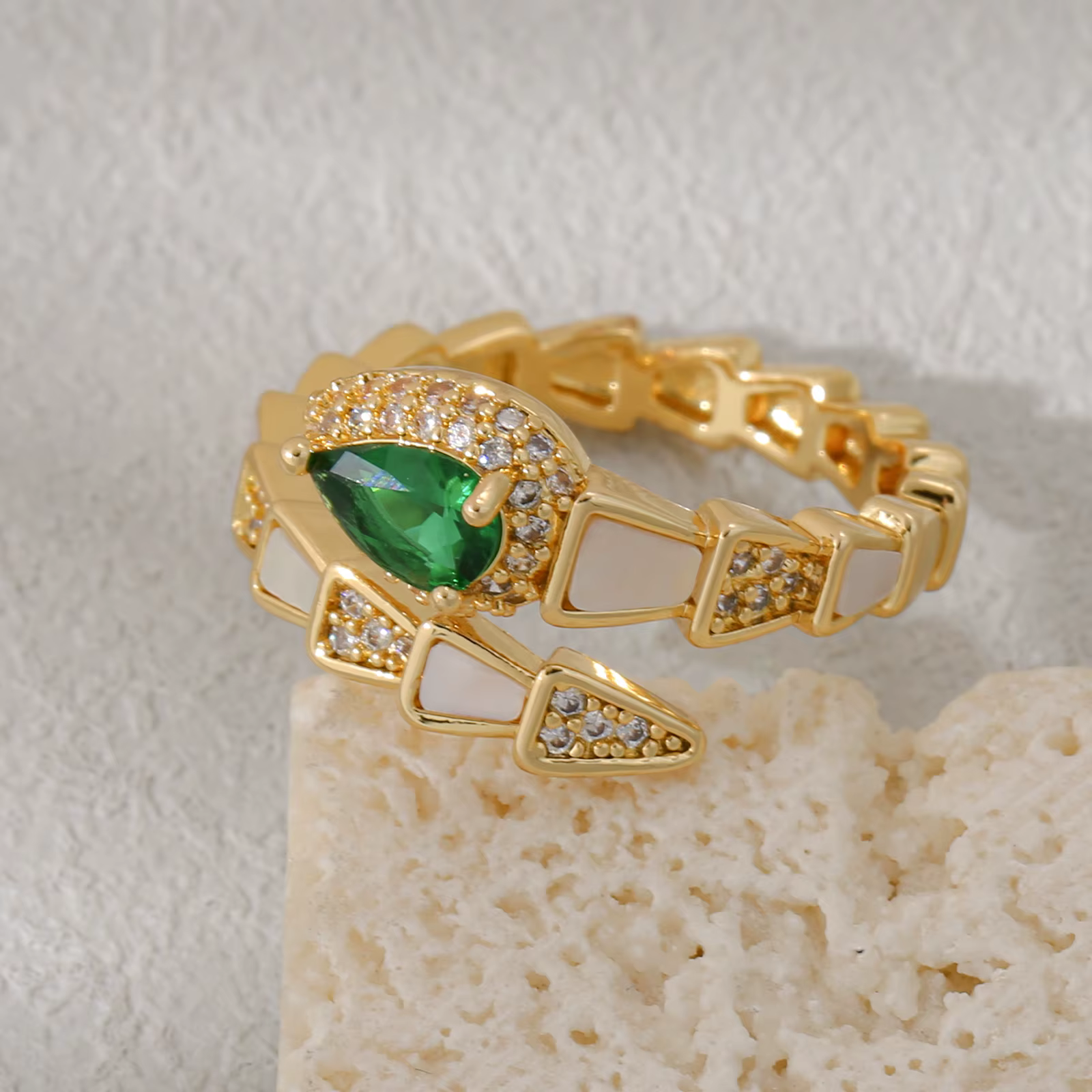 Bague réglable vintage en forme de serpent doré