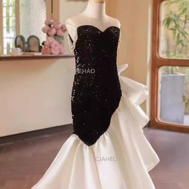Robe de princesse sans bretelles à paillettes noires