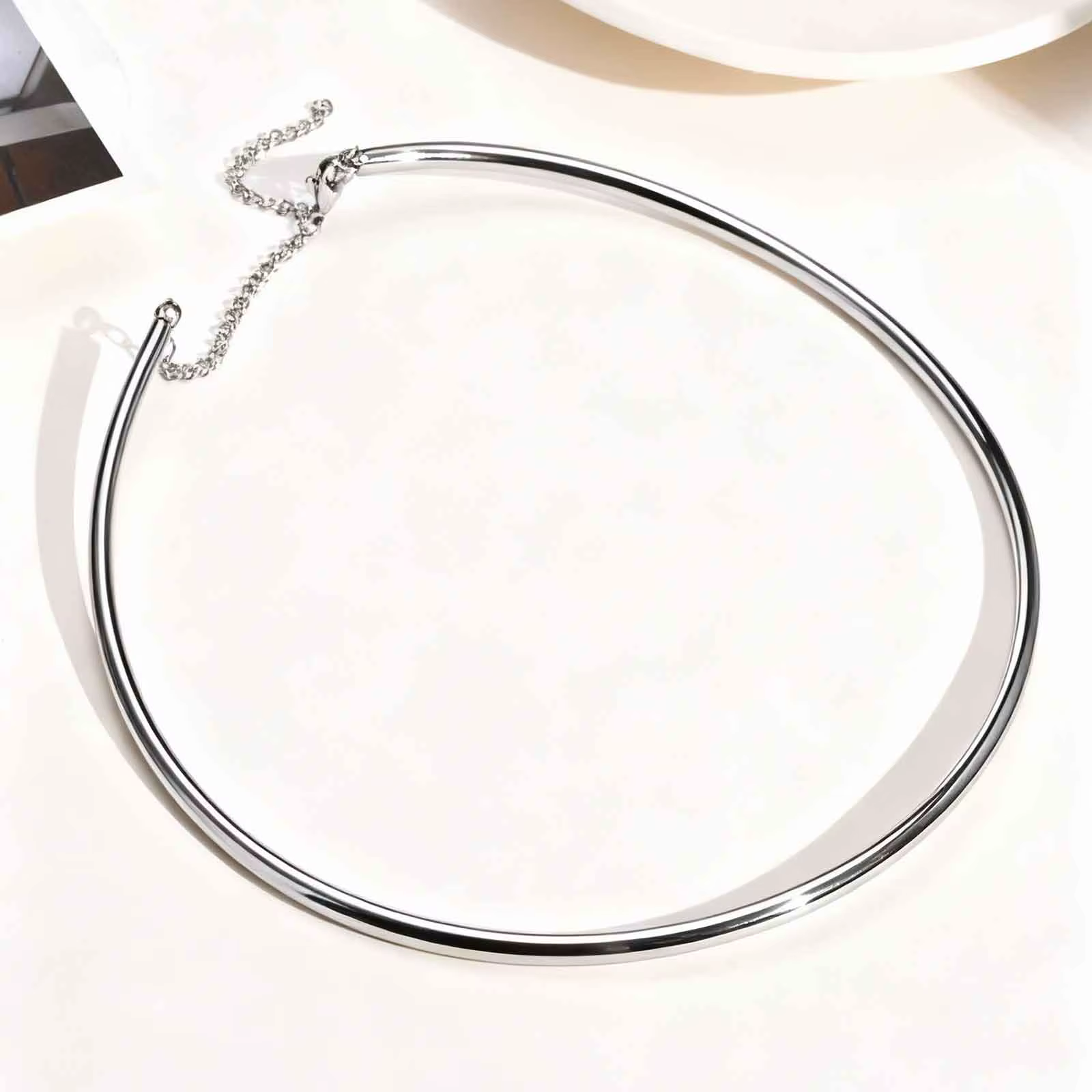 Collier ras du cou délicat de 4MM de large pour femmes
