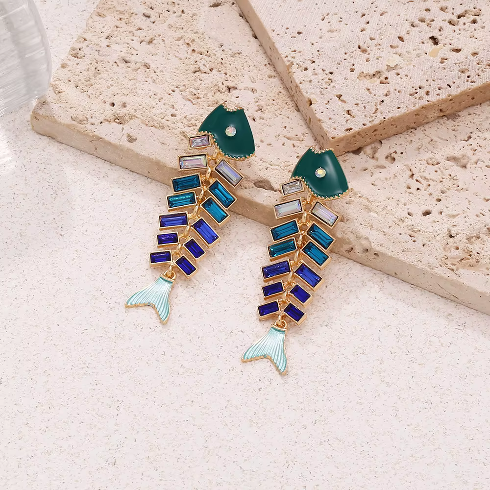 Bijoux de déclaration, accessoires d'été