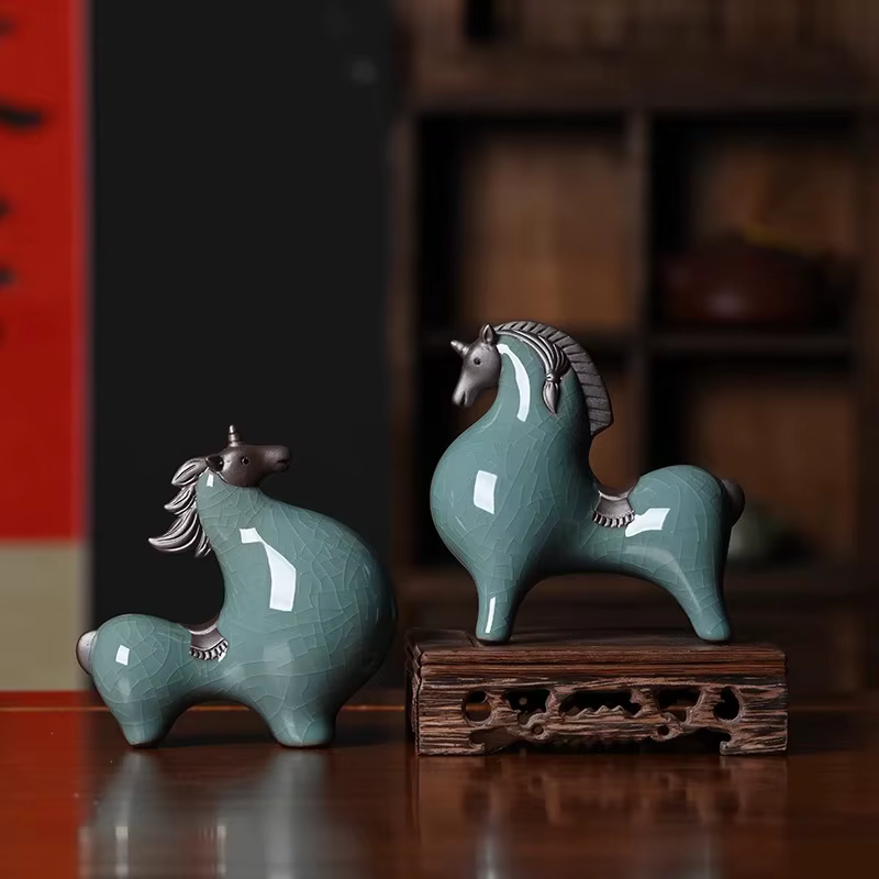 Ornement de cheval en céramique
