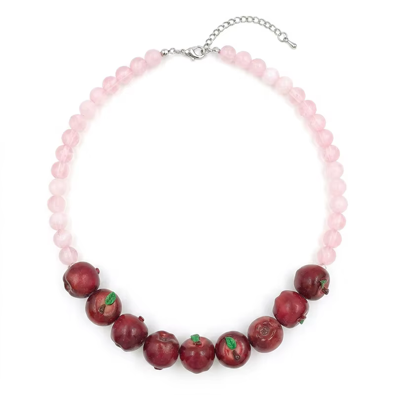Collier de perles de fruits