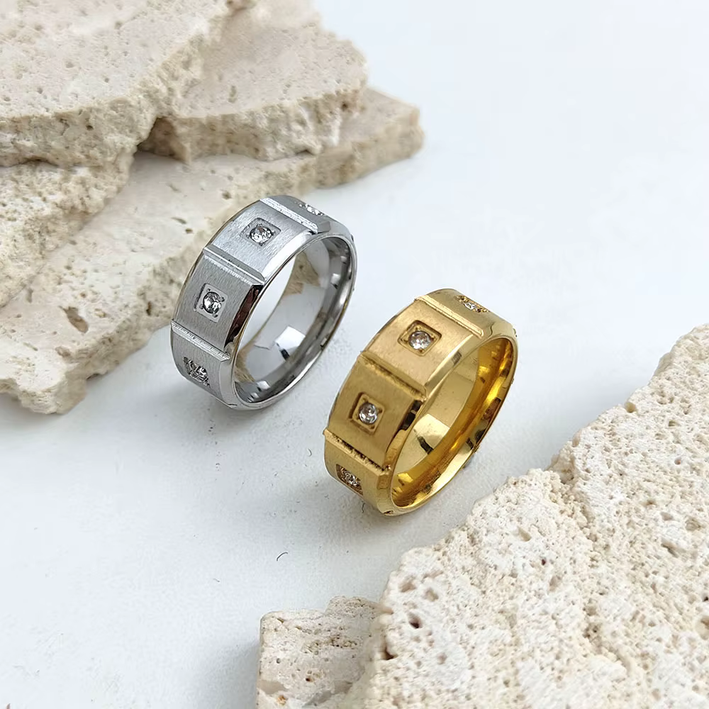 Mn and Charmante Bague en Acier Inoxydable Plaqué Or pour Homme et Femme