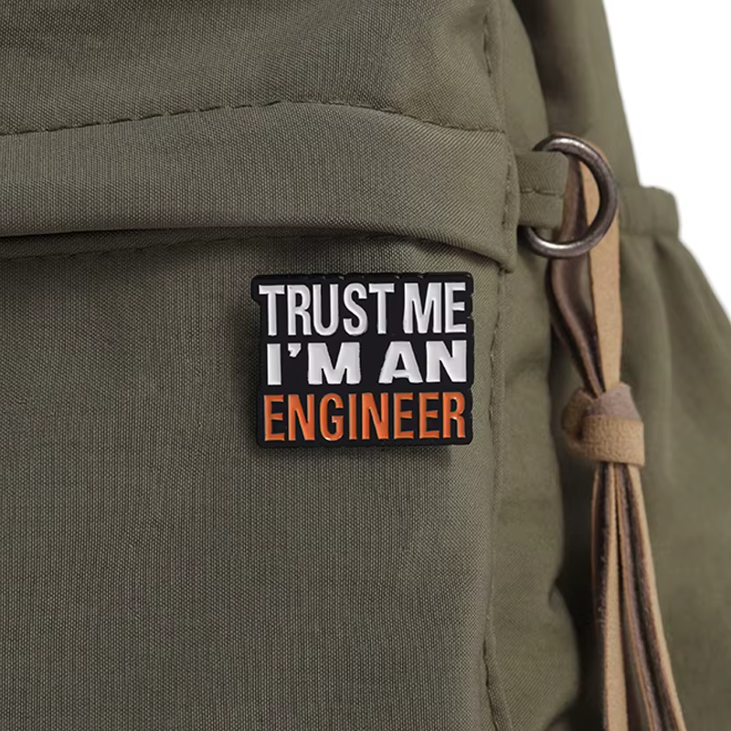 Broches en émail faites-moi confiance