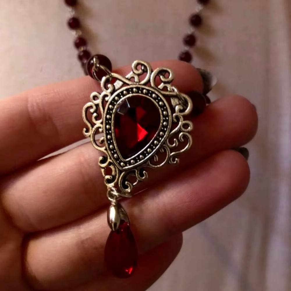 Victoria gothique argent couleur dentelle rouge goutte d'eau verre cristal pendentif perle chaîne collier pour femmes Rose sorcière bijoux cadeau