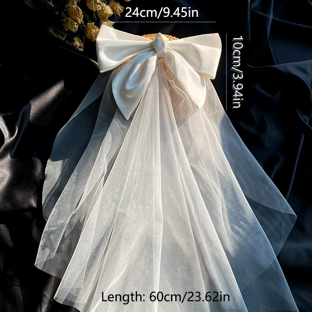 Voile de mariée délicat multicouche en gaze courte blanche avec pince à cheveux en dentelle de tulle et nœud perlé