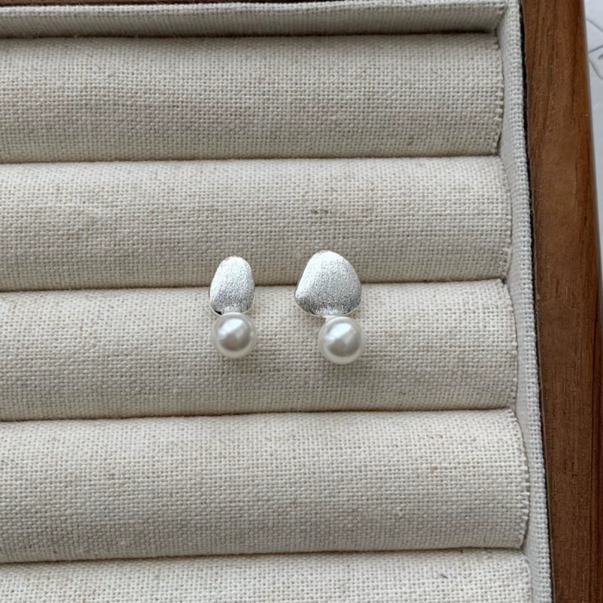 Amaiyllis-Boucles d'oreilles de forme irrégulière en argent regardé 925