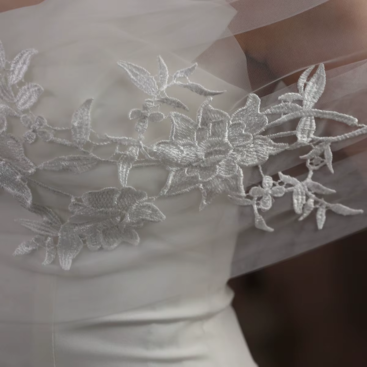 SLBRIDAL Élégant châle de mariée blanc en dentelle à fleurs