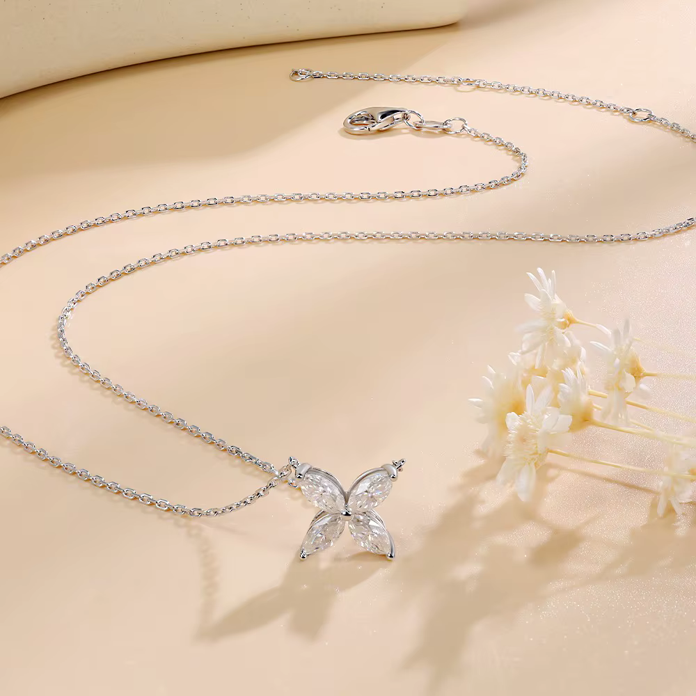 Collier Fleur en Argent S925 avec Moissanite Taille Marquise