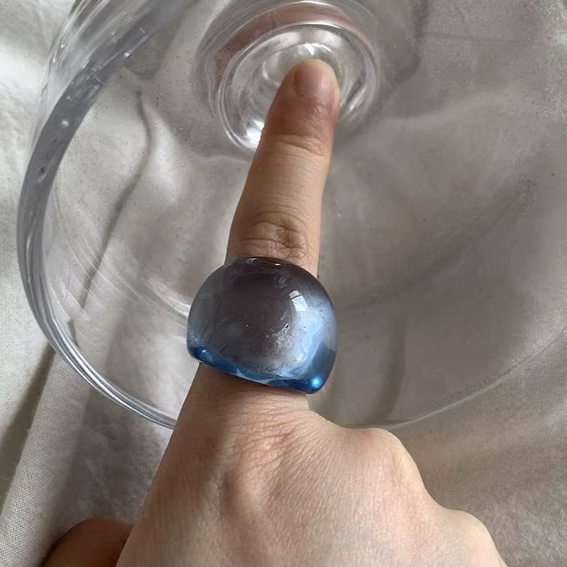 Bague en résine acrylique transparente au design vintage pour femmes