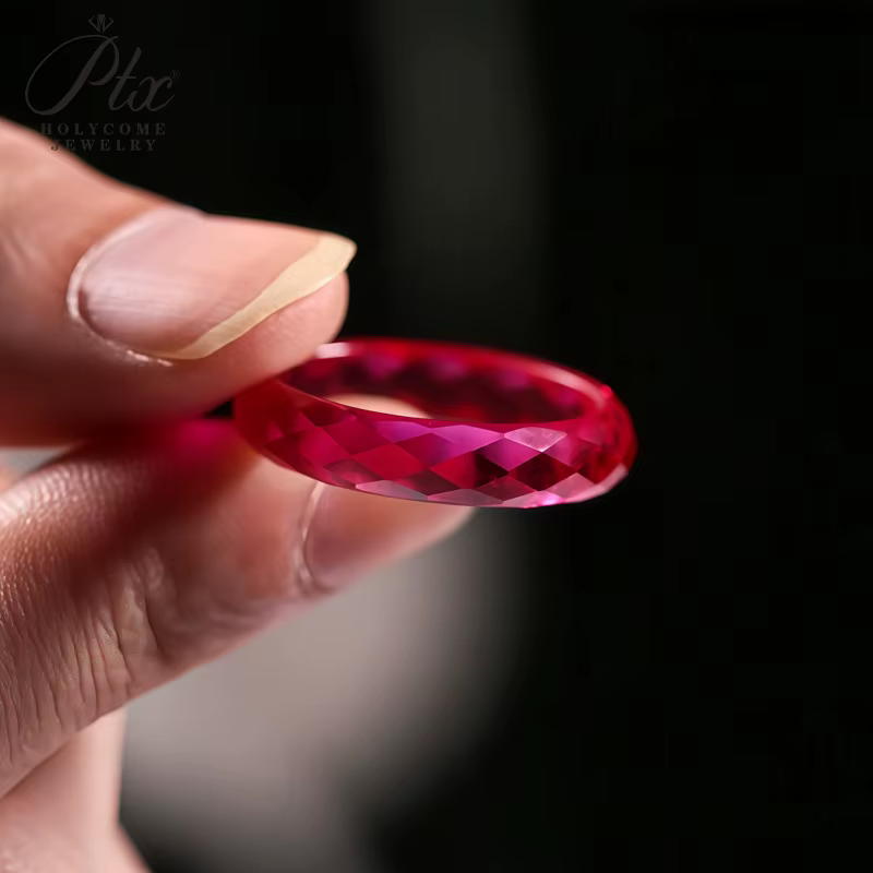Bague en rubis Moissanite