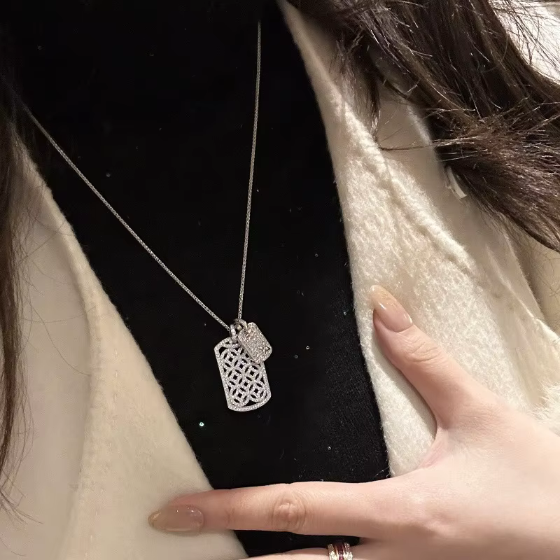 Luxueux collier carré en argent 925 incrusté de diamants rétro nouveau dans le style chinois exquis