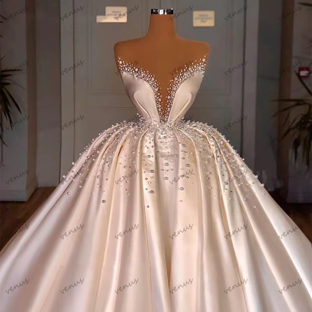 Robes de mariée A-Line à col en V personnalisées