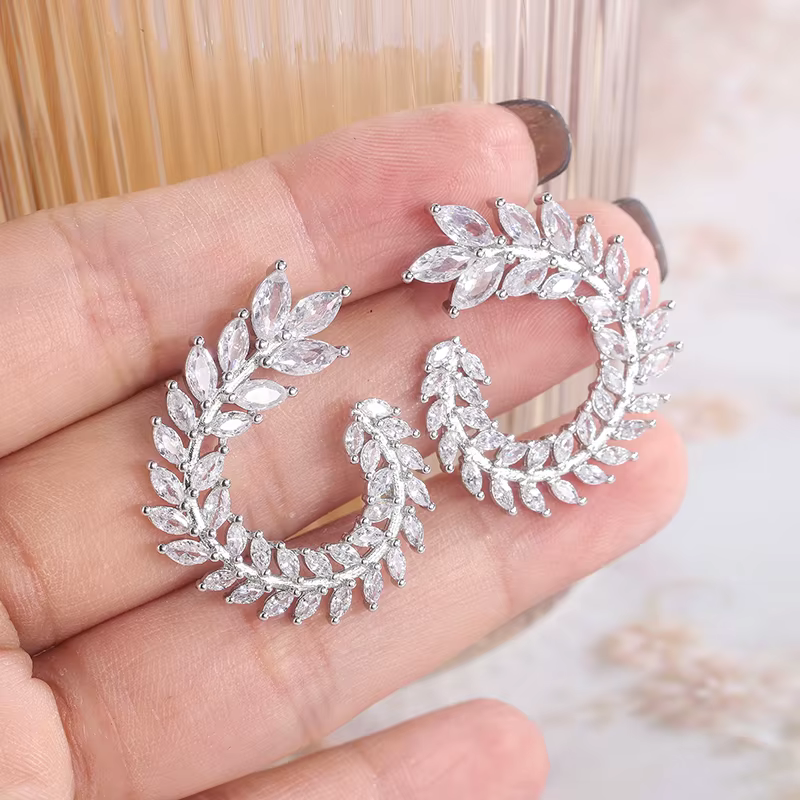 Personnalité créative feuille strass boucles d'oreilles géométrique grandes