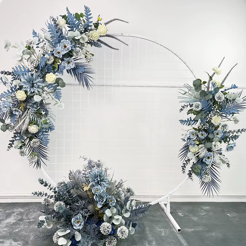 Arche de Mariage Blanche en Forme de Croissant de Fleurs